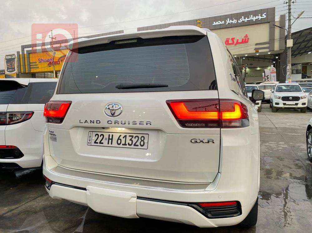 Toyota Land Cruiser